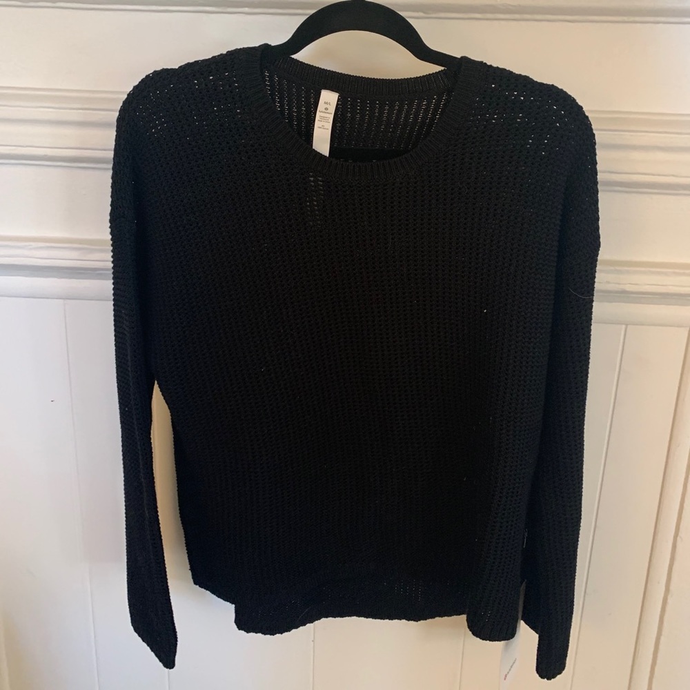 LuLuLemon Black Sweater NEW